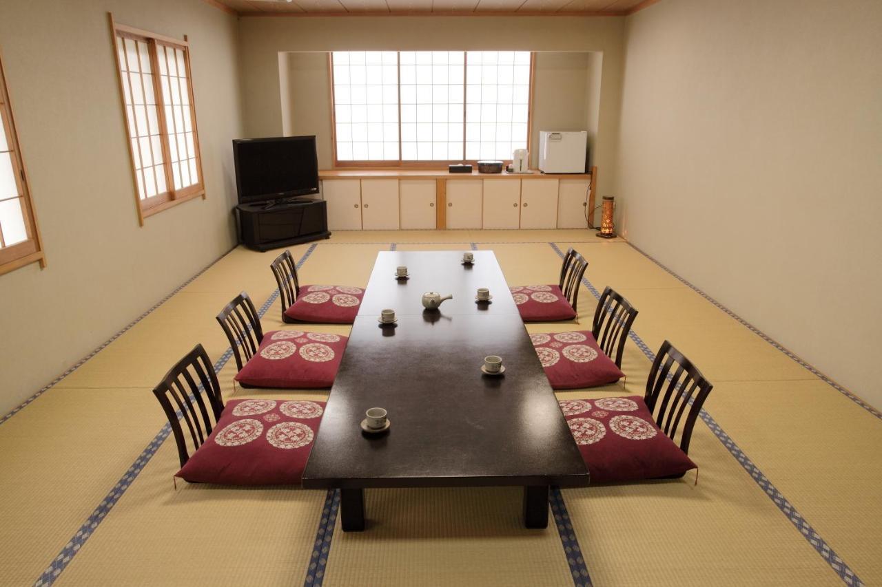 Sanazawa-No-Mori Hotel Numata  Værelse billede